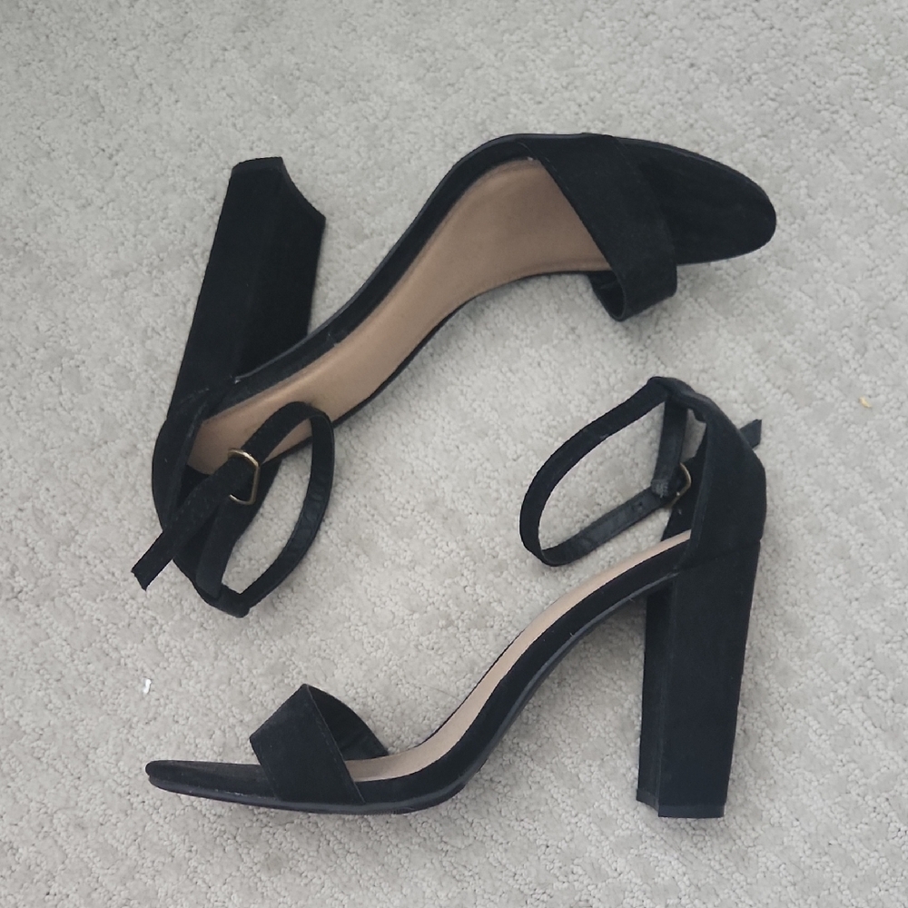 Brash Black Block Heel Sandals with Ankle Strap